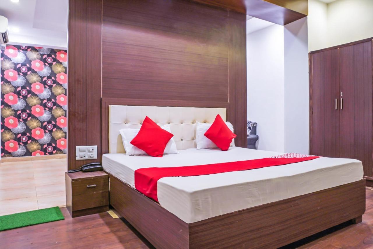 Oyo 18895 Hotel Kartikay Grand Hisar Экстерьер фото